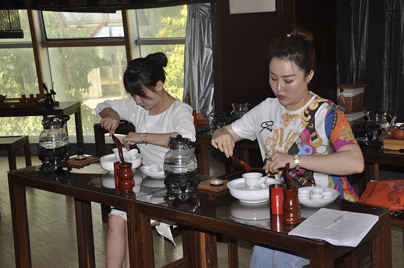 成人茶艺师培训班才是学茶艺，你听说了吗?